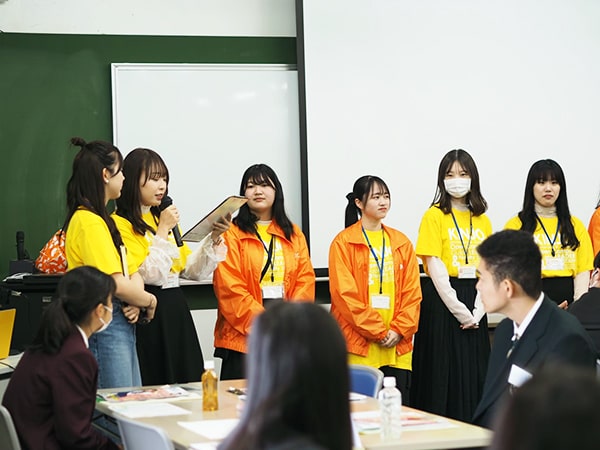 ビジネス実務学科の様子